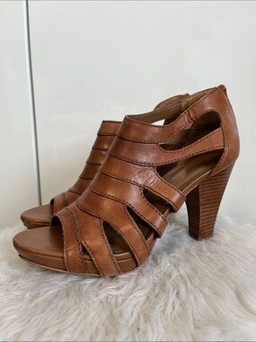 Franco Sarto Tan Cutout Strappy Leather High Heel Sandals, Size 8